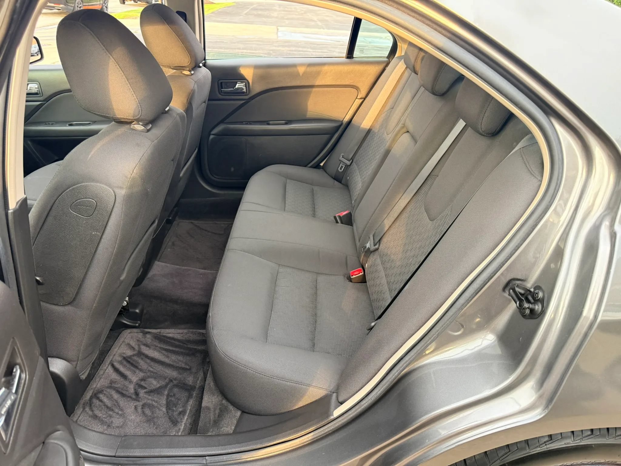 Used 2010 Ford Fusion SE FWD image 14