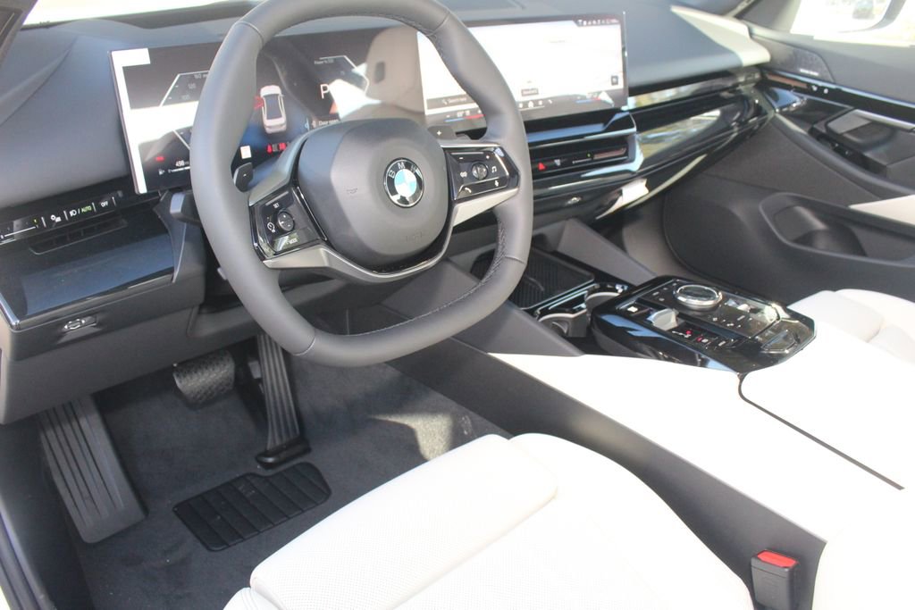 New 2026 BMW 530i xDrive w/ Premium Package AWD/4WD image 13