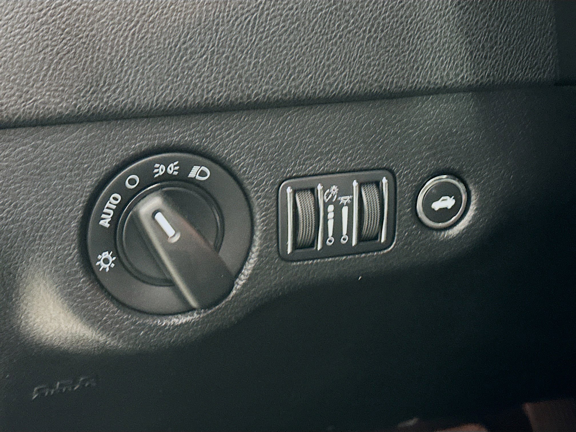 Used 2023 Dodge Charger SXT image 16