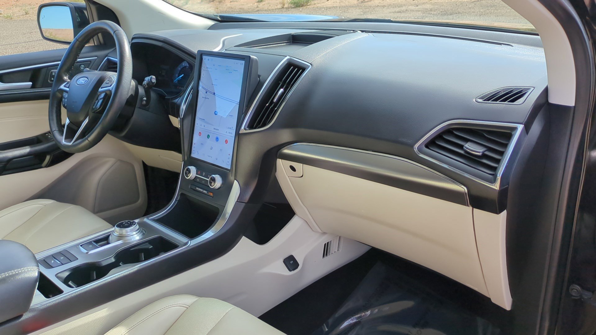 Used 2022 Ford Edge Titanium w/ Equipment Group 301A image 32