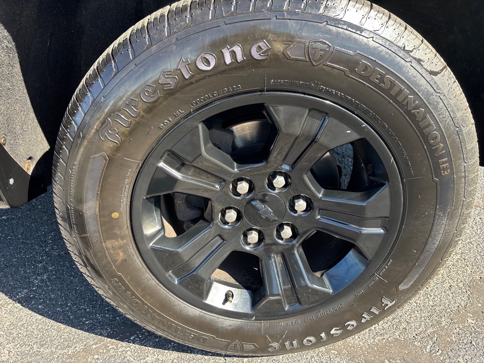 Used 2017 Chevrolet Silverado 1500 LT w/ Midnight Edition image 9