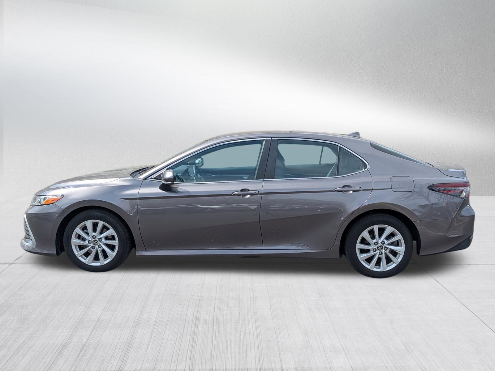 Used 2022 Toyota Camry LE w/ Cold Weather Package AWD/4WD image 4