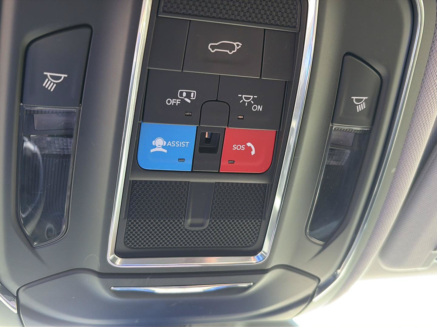 Used 2023 Jeep Grand Cherokee Limited AWD/4WD image 18