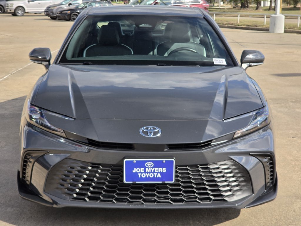 Used 2026 Toyota Camry SE FWD image 3