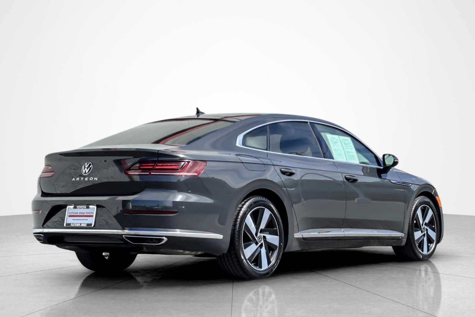Used 2021 Volkswagen Arteon SE image 5