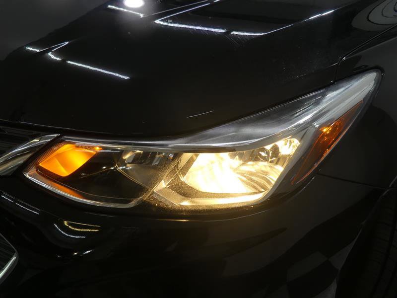 Used 2018 Chevrolet Cruze LS FWD image 14