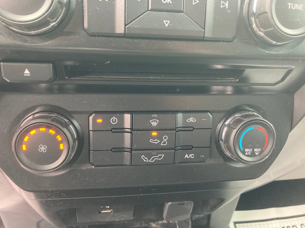 Used 2016 Ford F150 XLT image 25