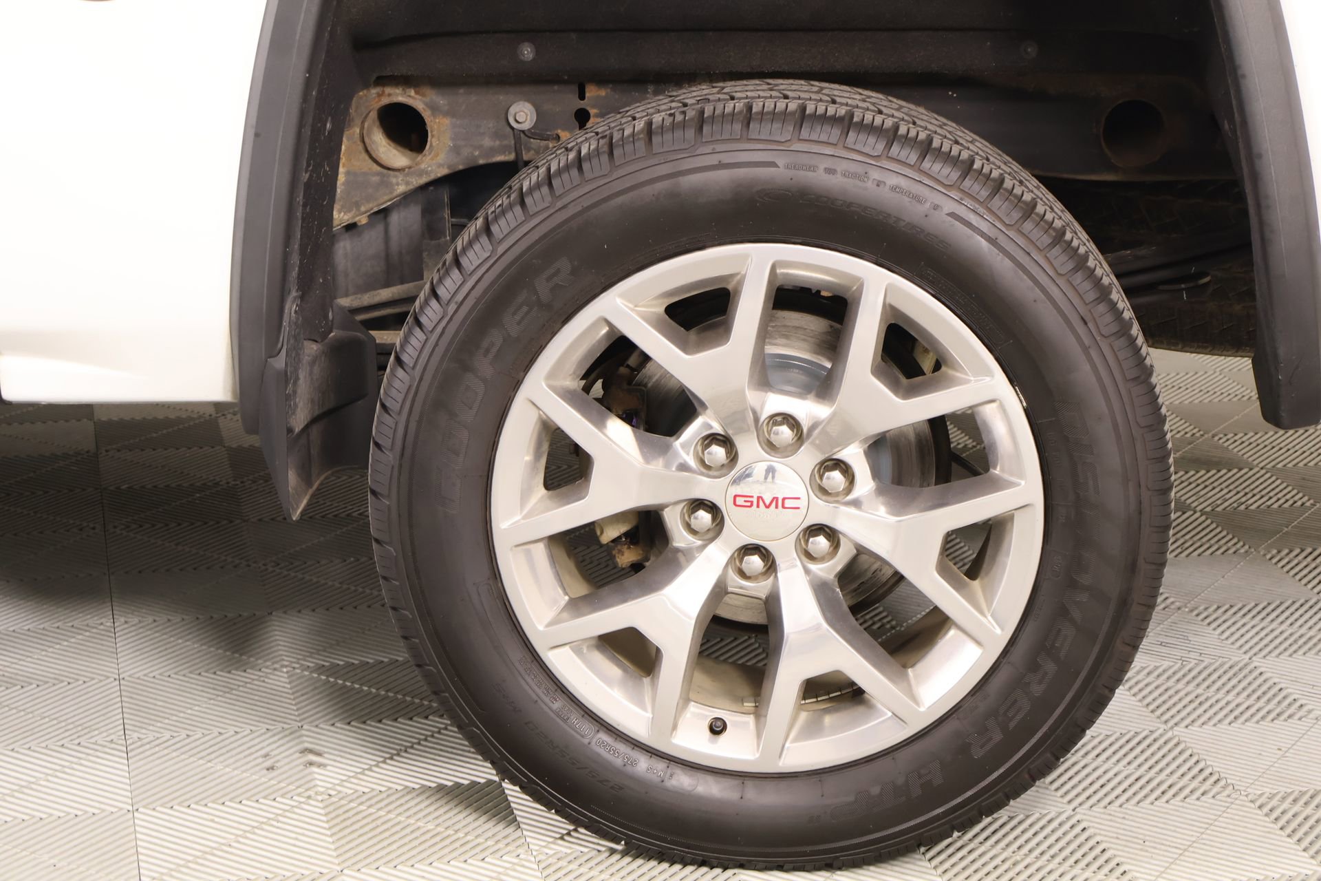 Used 2018 GMC Sierra 1500 SLT w/ SLT Premium Package AWD/4WD image 18