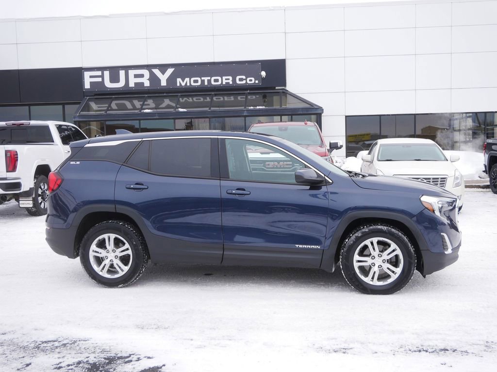 Used 2018 GMC Terrain SLE image 1