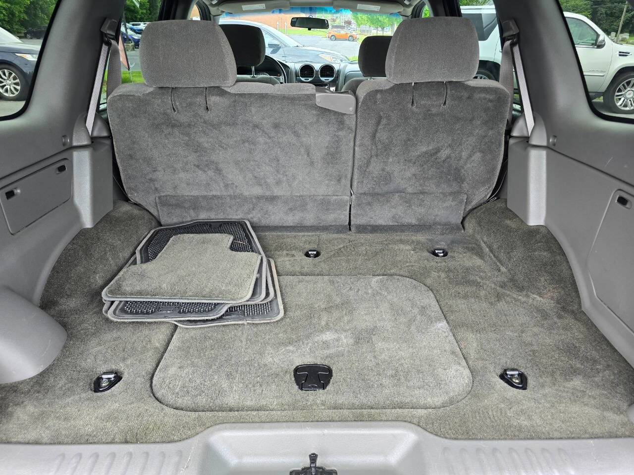 Used 2003 GMC Envoy SLE AWD/4WD image 24