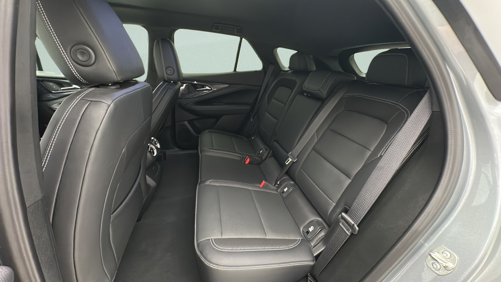 Used 2024 Chevrolet Blazer EV LT AWD/4WD image 11