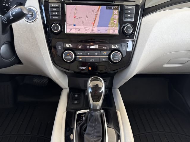 Used 2022 Nissan Rogue Sport SL w/ Premium Package image 16