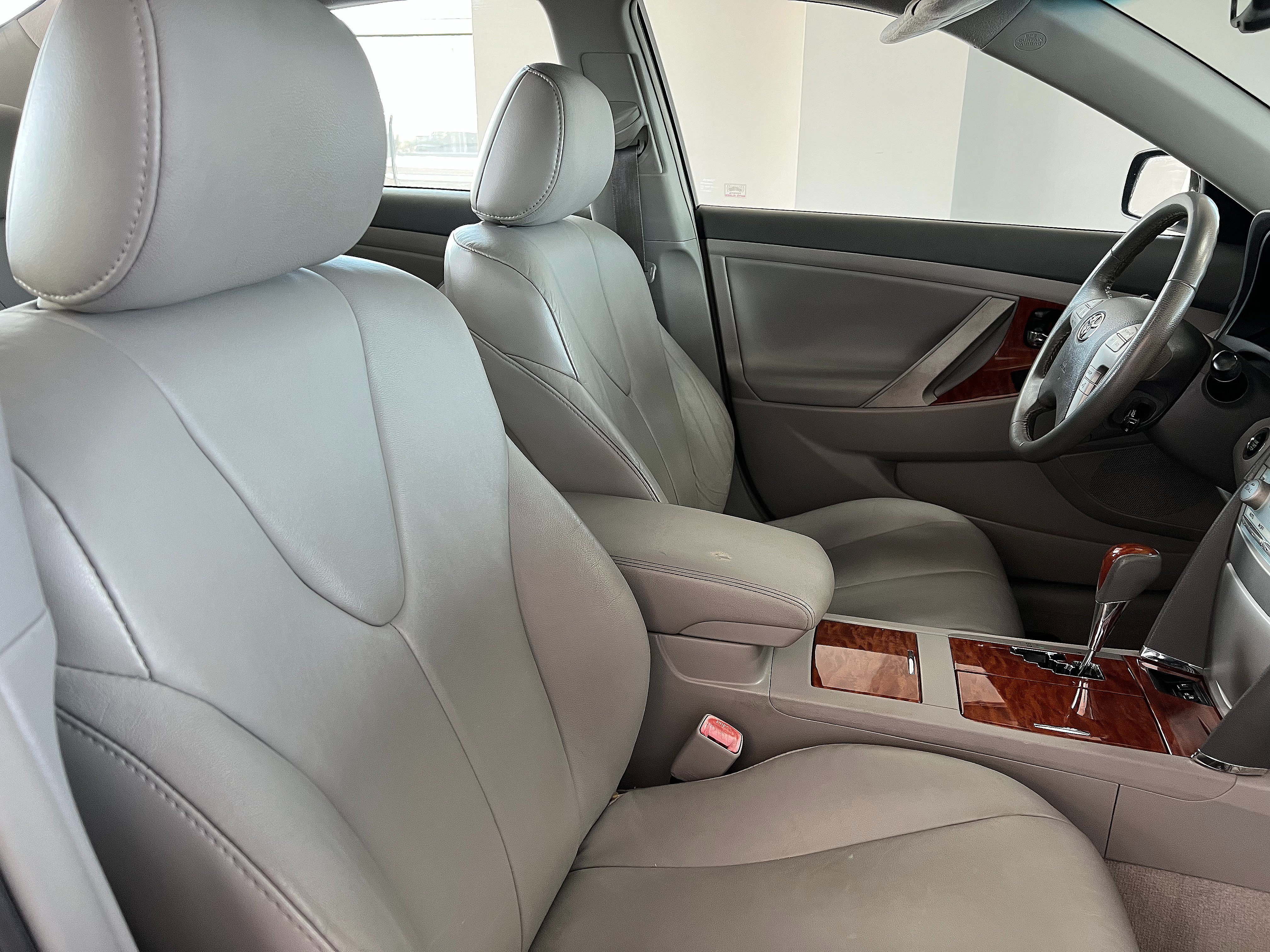Used 2009 Toyota Camry XLE FWD image 25