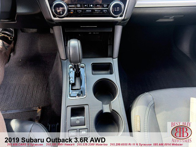 Used 2019 Subaru Outback 3.6R Limited AWD/4WD image 22