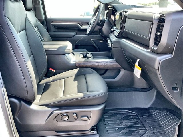 New 2026 GMC Sierra 2500 SLT image 28