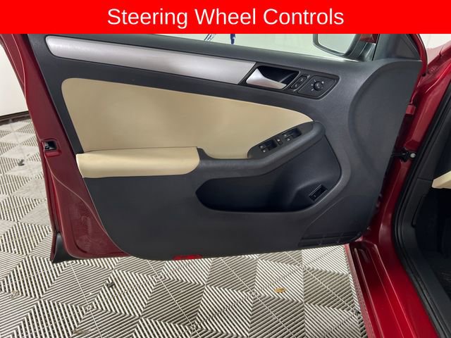 Used 2017 Volkswagen Jetta SE image 11