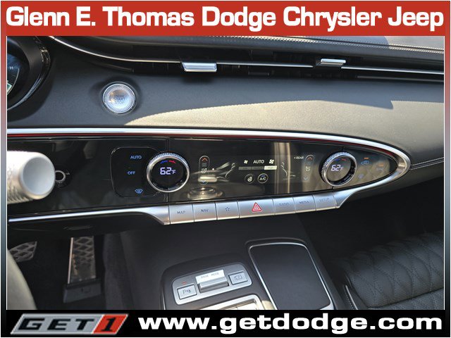 Used 2025 Genesis GV70 3.5T Sport w/ Sport Prestige Package image 17