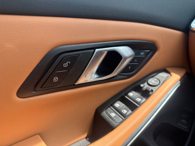 Used 2025 BMW 330i xDrive Sedan w/ Premium Package image 20