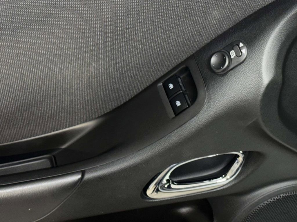 Used 2010 Chevrolet Camaro SS image 18