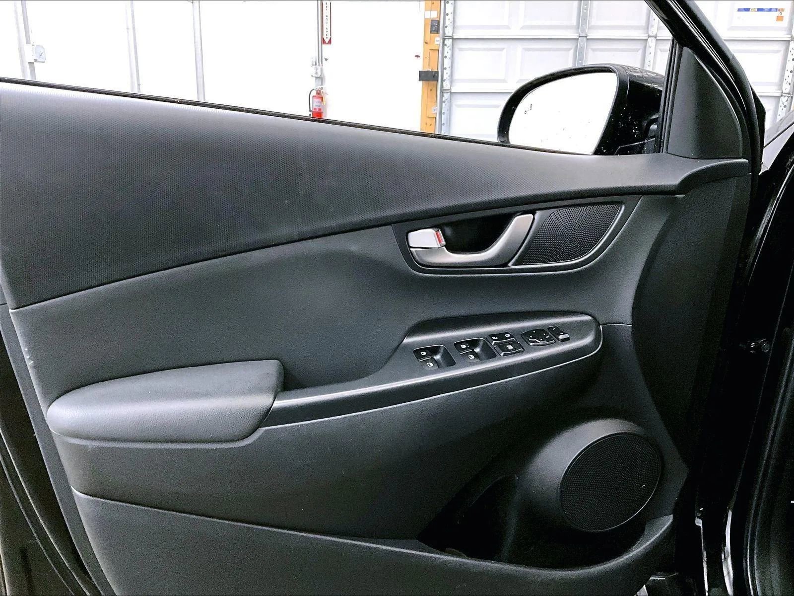 Used 2018 Hyundai Kona Limited AWD/4WD image 22