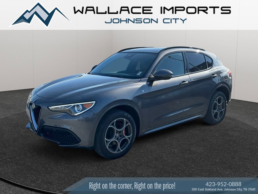 Used 2023 Alfa Romeo Stelvio Ti video 2