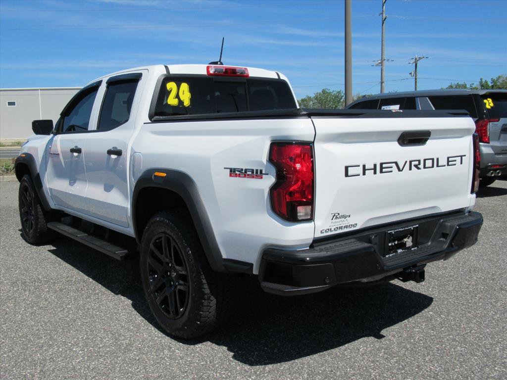 Used 2024 Chevrolet Colorado Trail Boss w/ Technology Package image 5