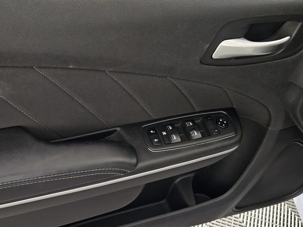 Used 2019 Dodge Charger R/T RWD image 17