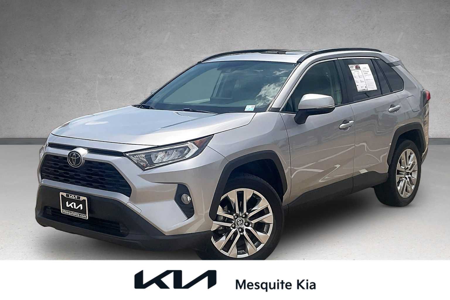 Used 2020 Toyota RAV4 XLE Premium AWD/4WD image 1