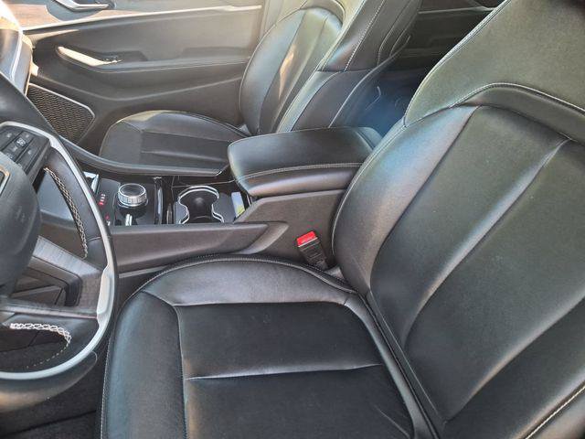 Certified 2022 Jeep Grand Cherokee Limited AWD/4WD image 17