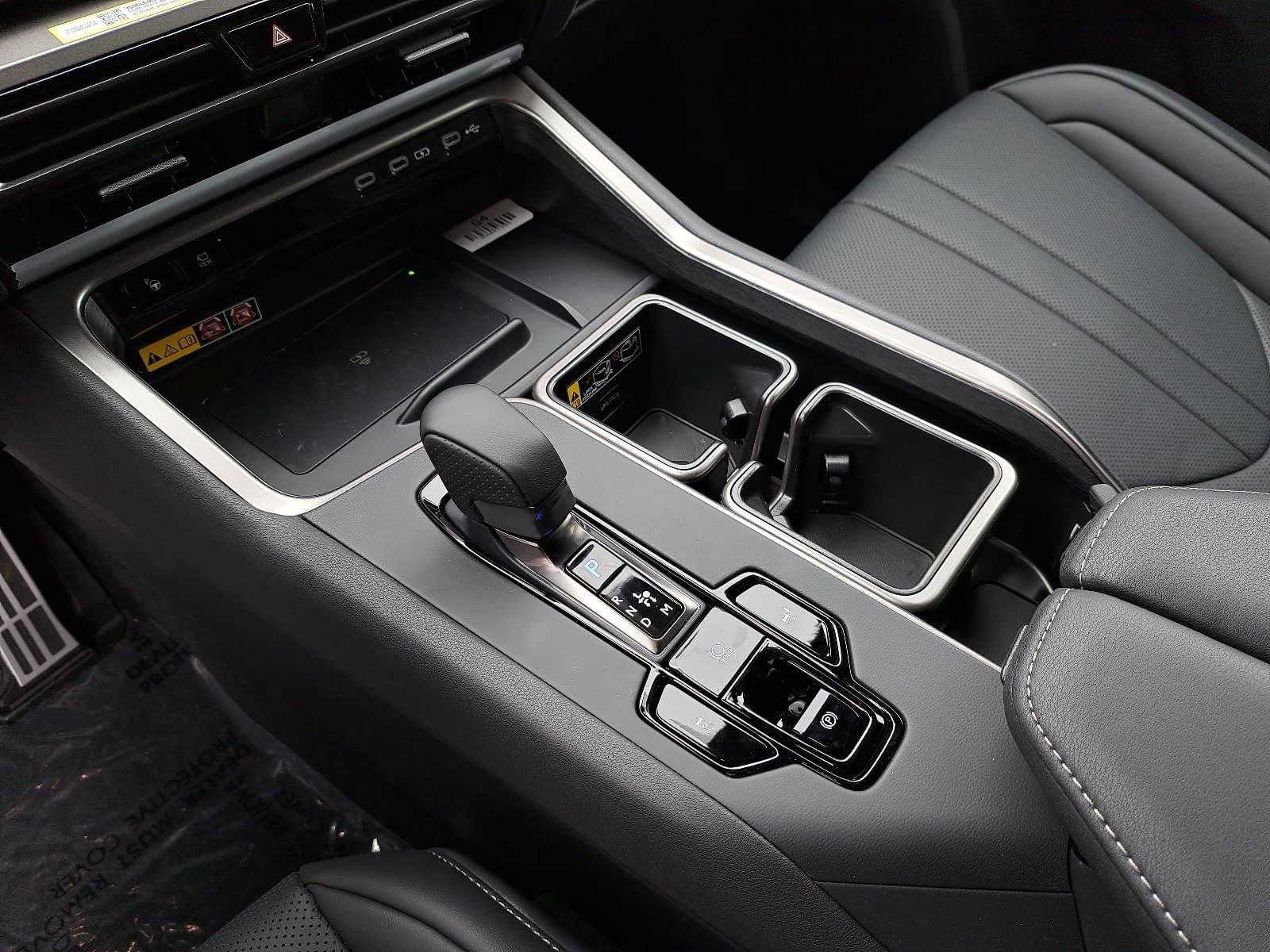 Used 2026 Lexus TX 500h AWD w/ Technology Package image 28