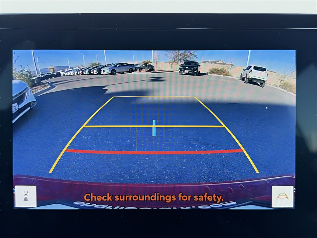 Used 2025 Toyota Camry SE image 12