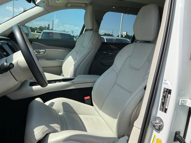 Certified 2023 Volvo XC90 B6 Ultimate w/ Protection Package AWD/4WD image 17
