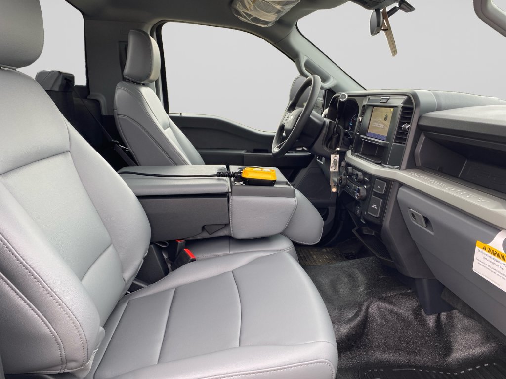 New 2026 Ford F550 4x4 Regular Cab Super Duty image 11