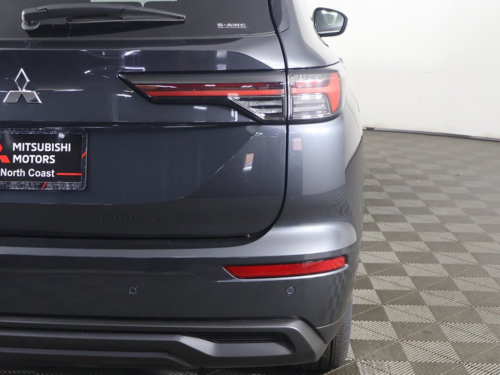 New 2026 Mitsubishi Outlander ES AWD/4WD image 15