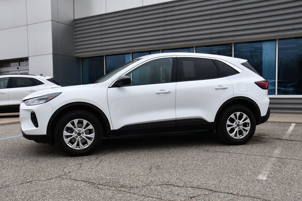 Used 2023 Ford Escape Active image 2