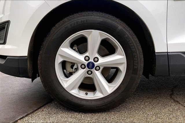 Used 2016 Ford Edge SE image 9