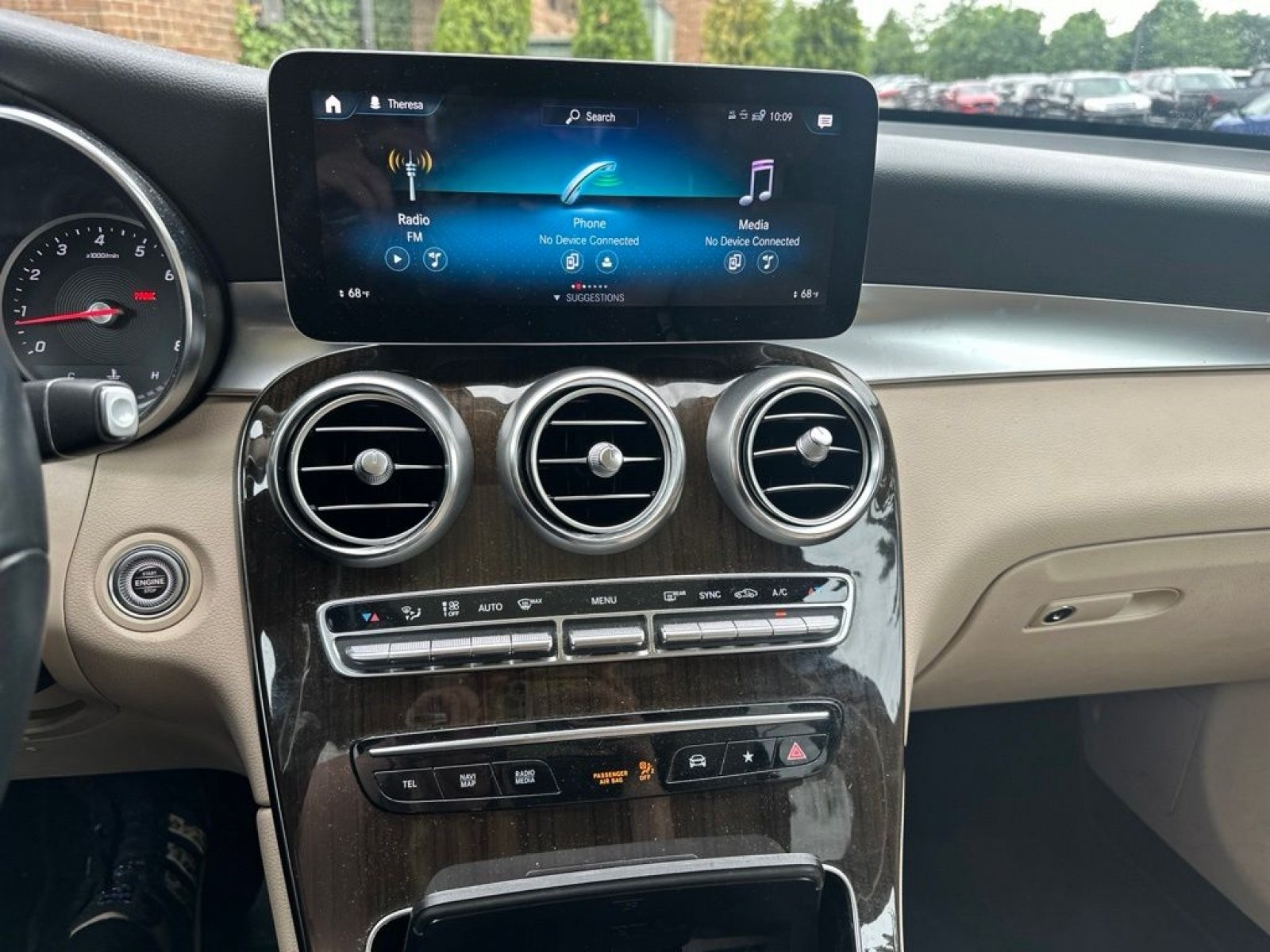 Used 2020 Mercedes-Benz GLC 300 4MATIC image 10