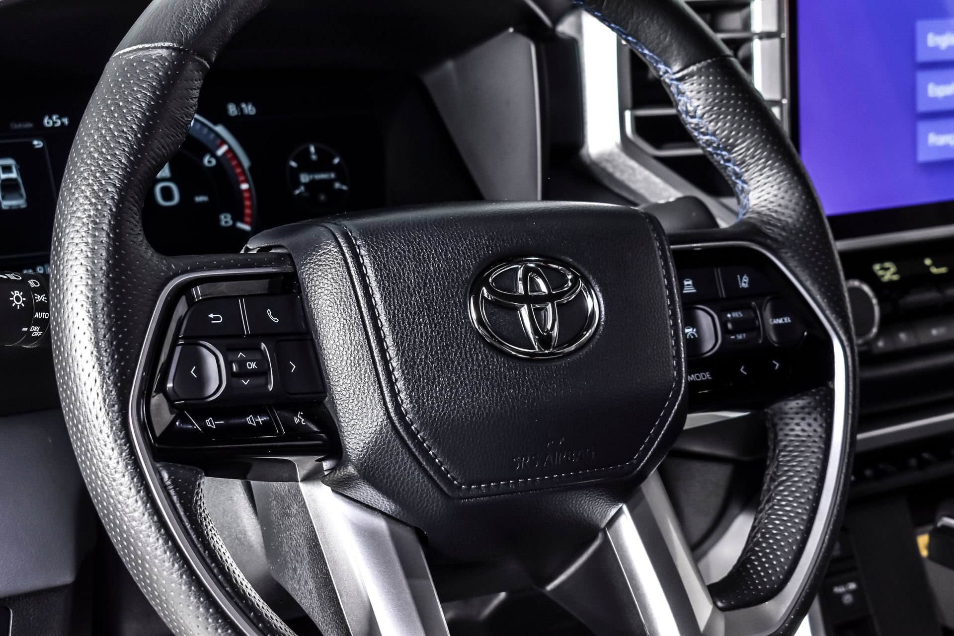 Used 2023 Toyota Tundra Platinum AWD/4WD image 15