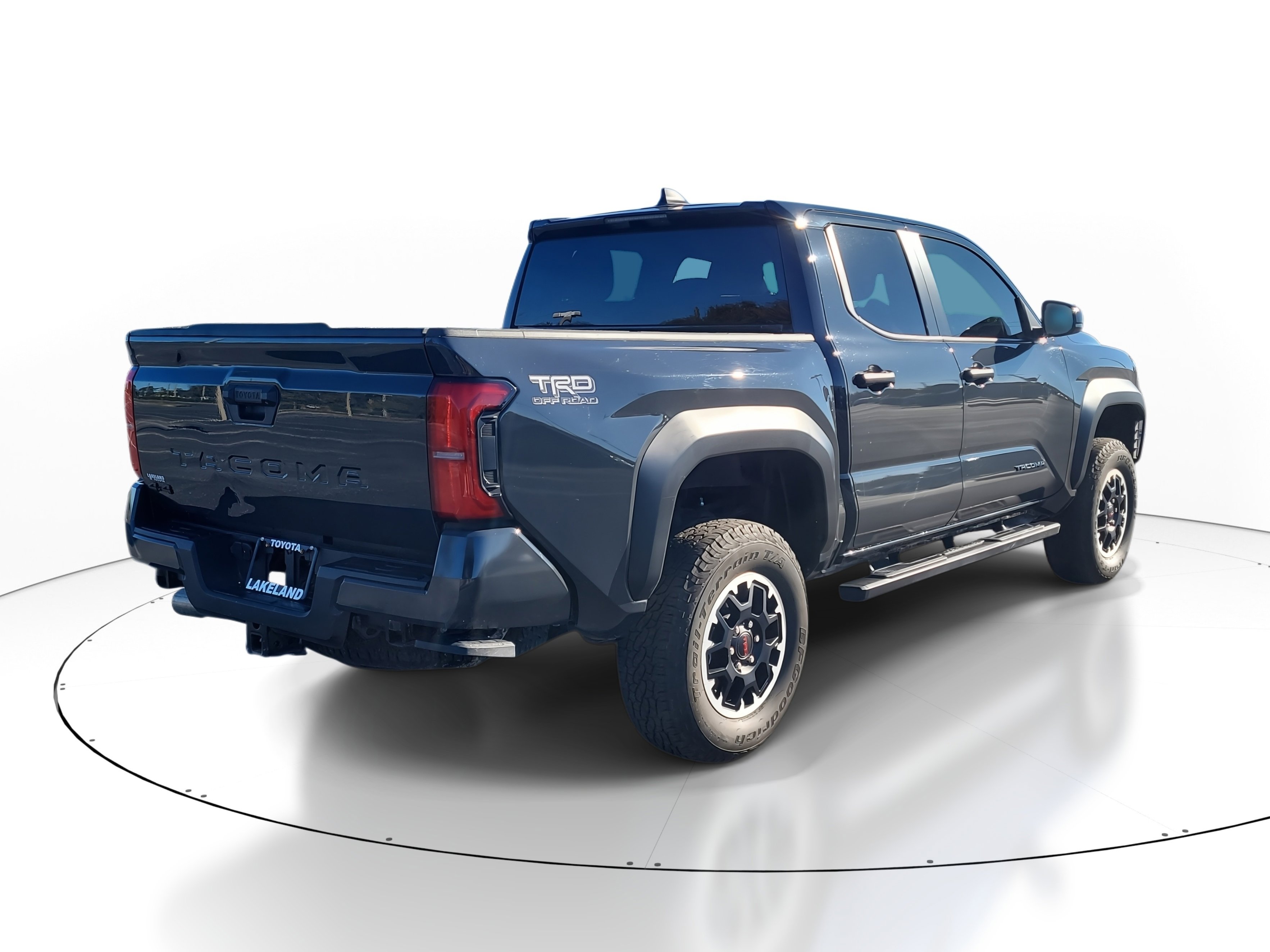 Certified 2025 Toyota Tacoma TRD Off-Road image 6