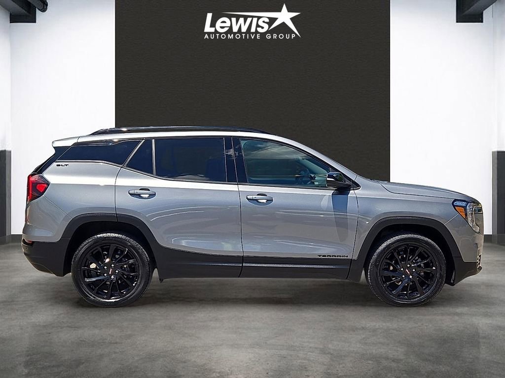 Used 2024 GMC Terrain SLT w/ Infotainment Package II AWD/4WD image 5