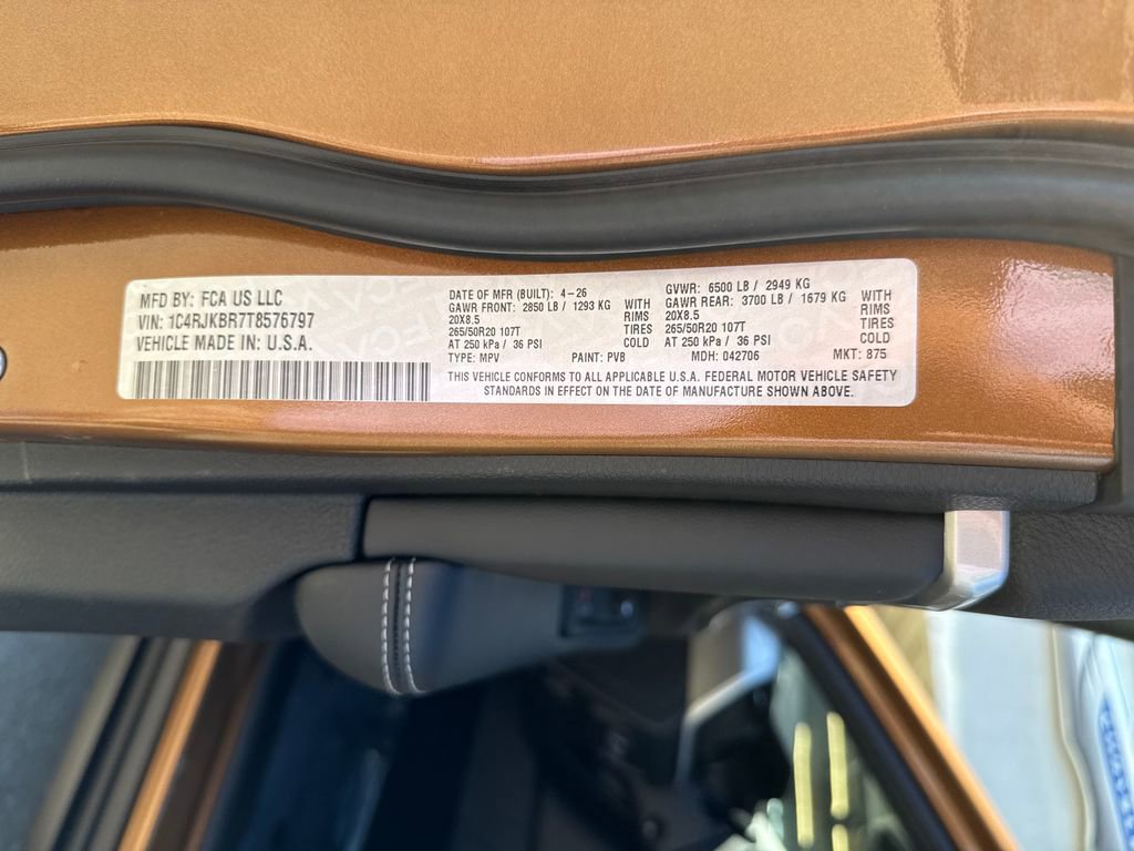 New 2026 Jeep Grand Cherokee L Limited w/ Luxury Tech Group II AWD/4WD image 31