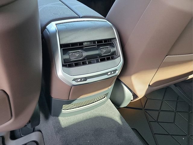 Used 2026 BMW 760i xDrive AWD/4WD image 14