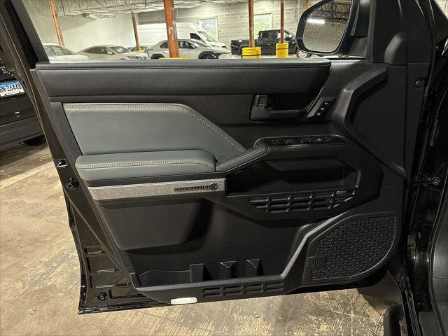 Certified 2025 Toyota 4Runner Trailhunter AWD/4WD image 31