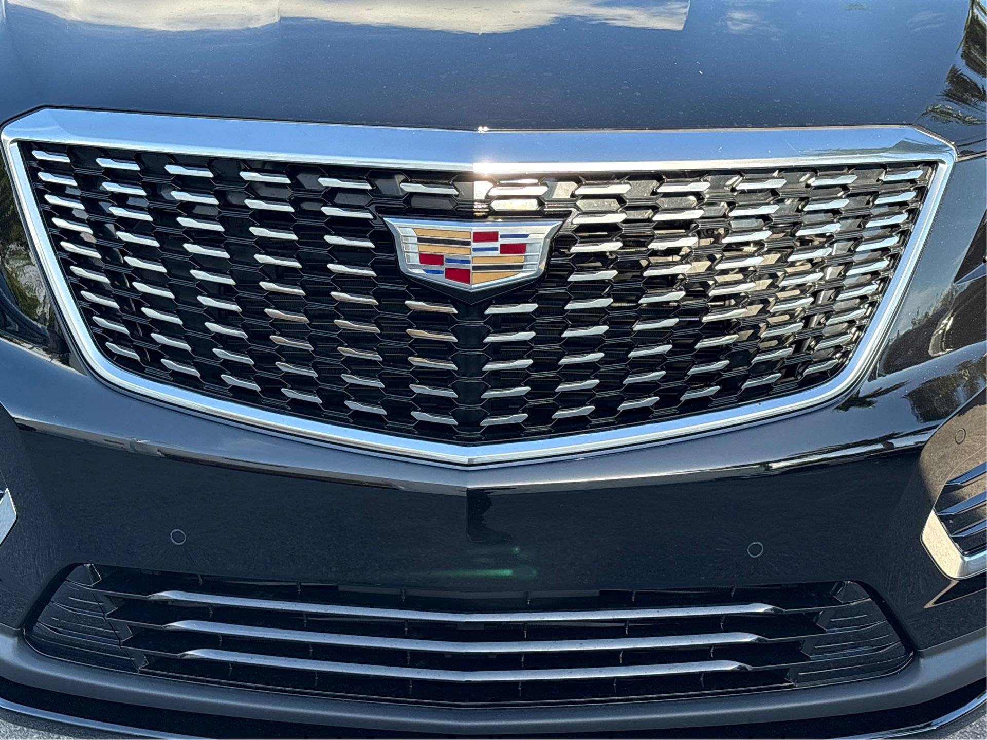 New 2025 Cadillac XT5 Luxury image 12