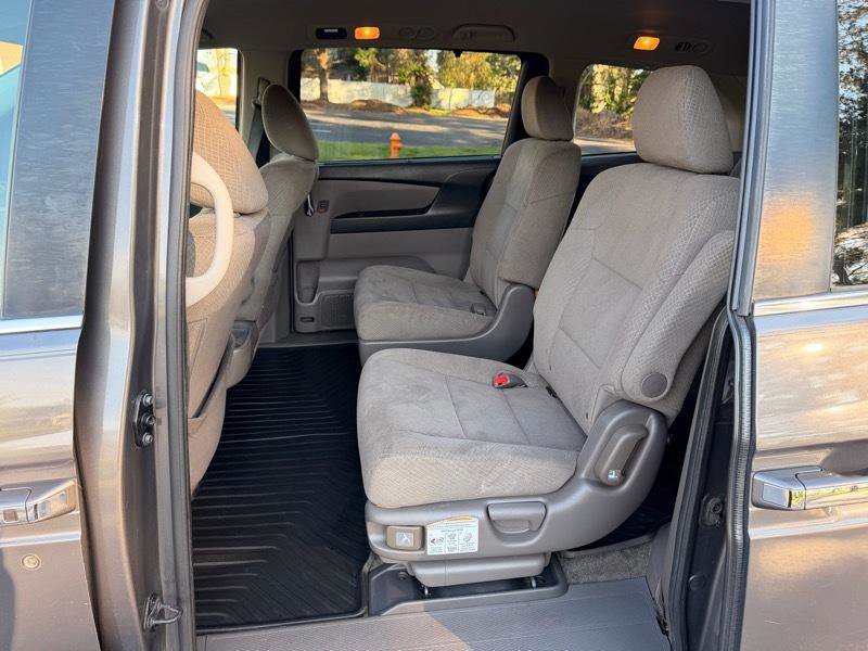 Used 2016 Honda Odyssey EX image 19