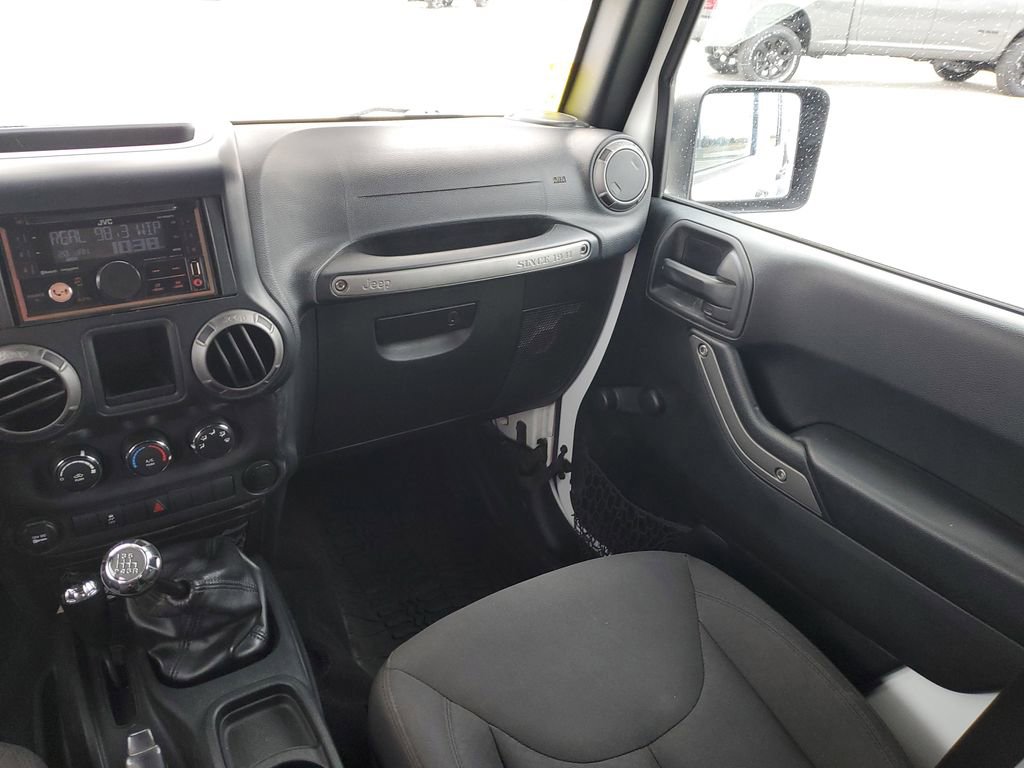 Used 2017 Jeep Wrangler Unlimited Sport w/ Connectivity Group image 17