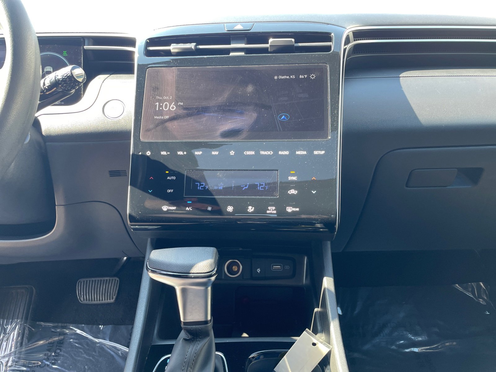 Used 2024 Hyundai Santa Cruz SEL w/ Activity Package image 16