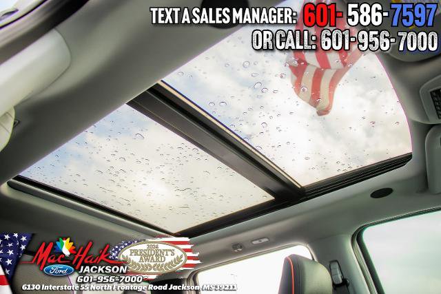 New 2026 Ford F250 Lariat w/ Black Appearance Package image 18