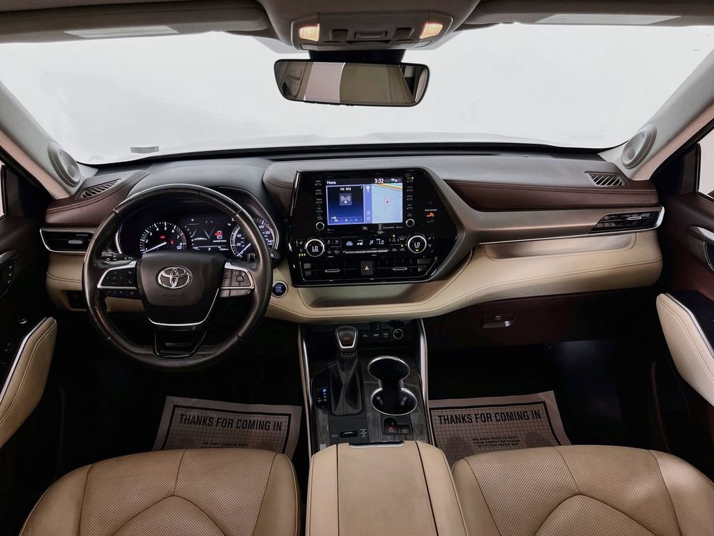 Used 2020 Toyota Highlander Limited FWD image 12