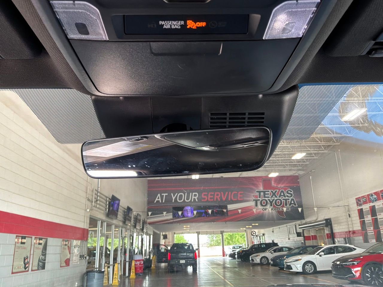 Used 2025 Toyota Tacoma TRD Off-Road image 16